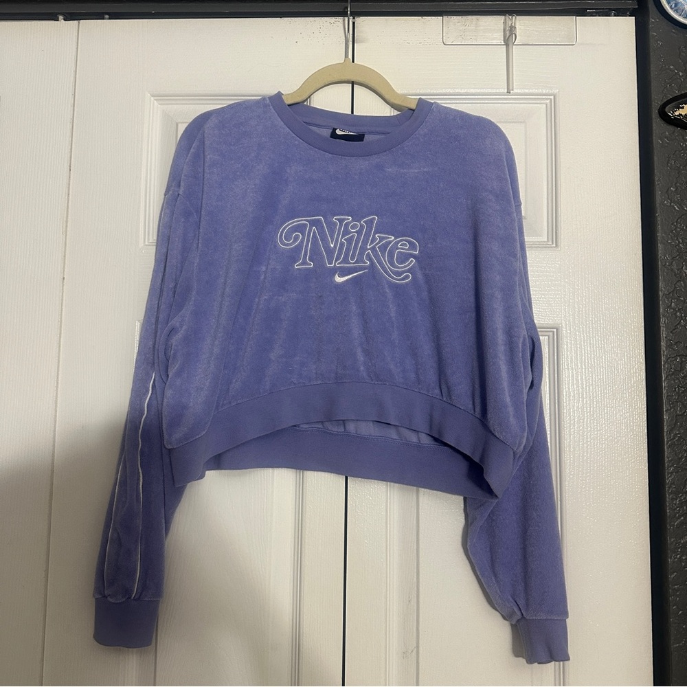 Nike Women's Lavender Cropped Sweatshirt